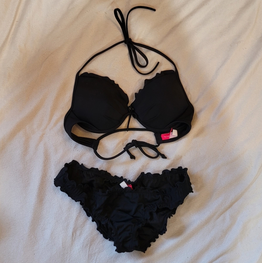 CUTE RARE VICTORIAS SECRET BLACK RUFFLE BIKINI SET - Picture 6 of 12